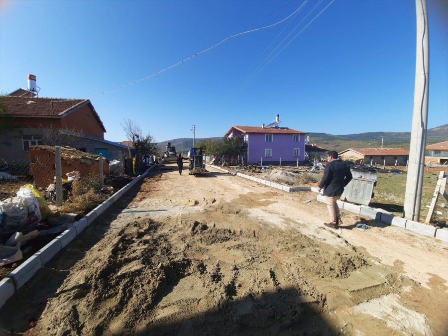 Hüyük'te Enerji Nakil Hatları Yenileniyor