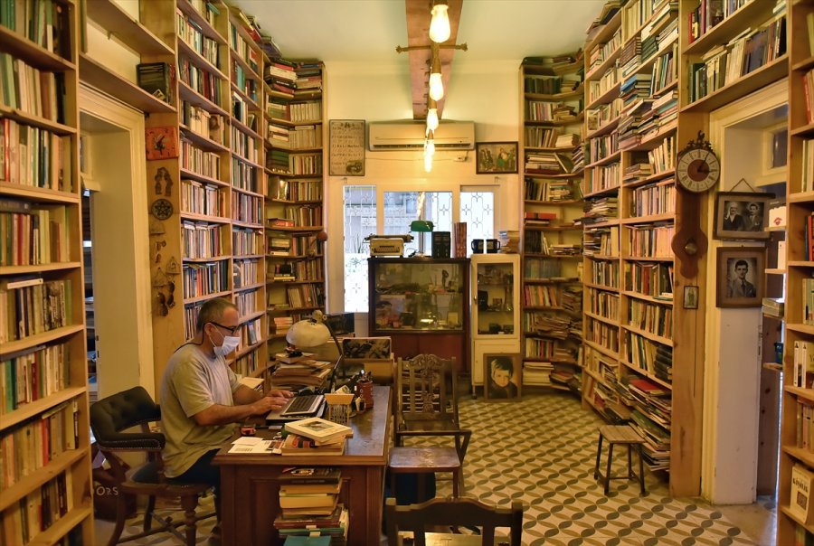 Kitap Okuma Aşkıyla Sahaf Oldu