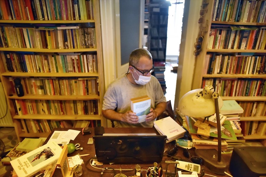 Kitap Okuma Aşkıyla Sahaf Oldu