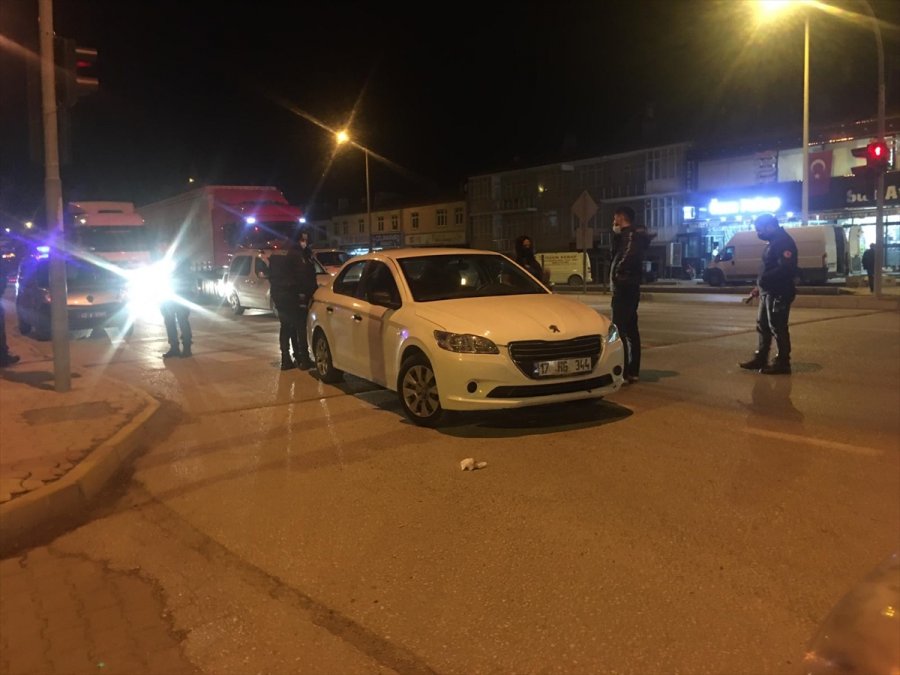 Konya'da Çamurla Aracın Plakasını Kapatan Sürücü Ehliyetsiz Çıktı