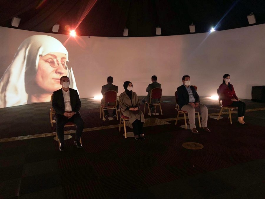 Ak Parti Genel Başkan Yardımcısı Usta, Dijital Gösterim Merkezi'ni Ziyaret Etti