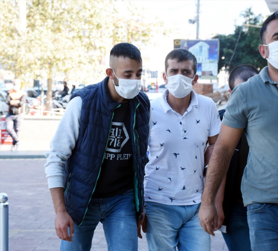 Antalya'da Uyuşturucu Ticareti İddiasıyla 2 Zanlı Tutuklandı