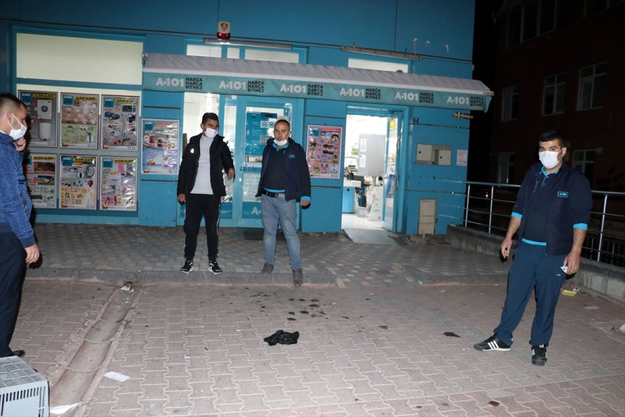 Hırsız Marketten Aldıklarını Ödememek İçin Kasiyeri Yaraladı
