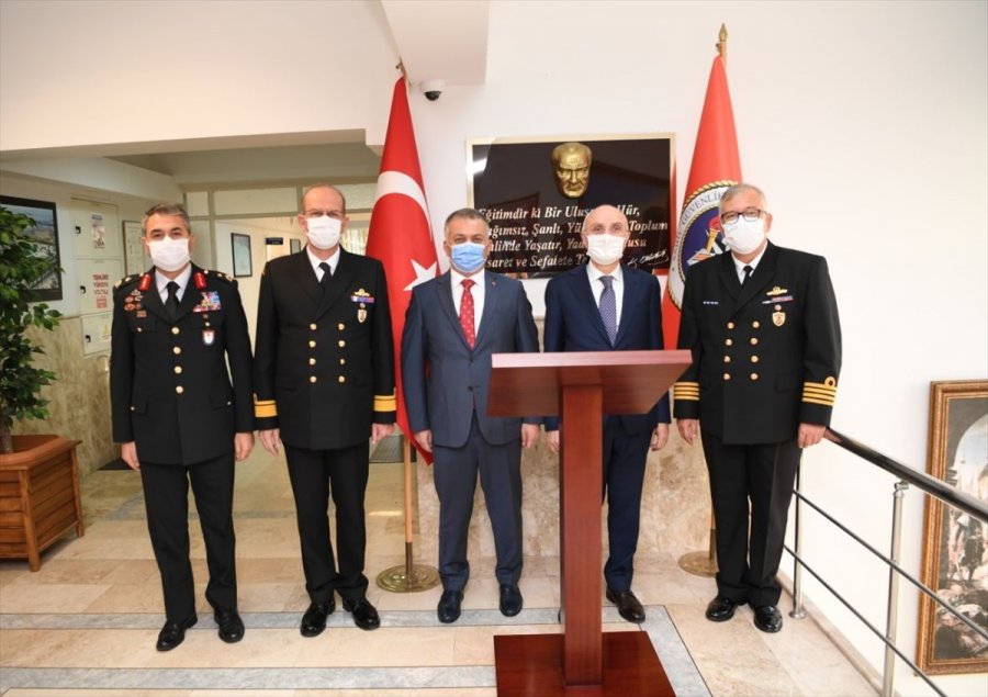 İçişleri Bakan Yardımcısı Erdil, Antalya Sahil Güvenlik Komutanlığını Ziyaret Etti