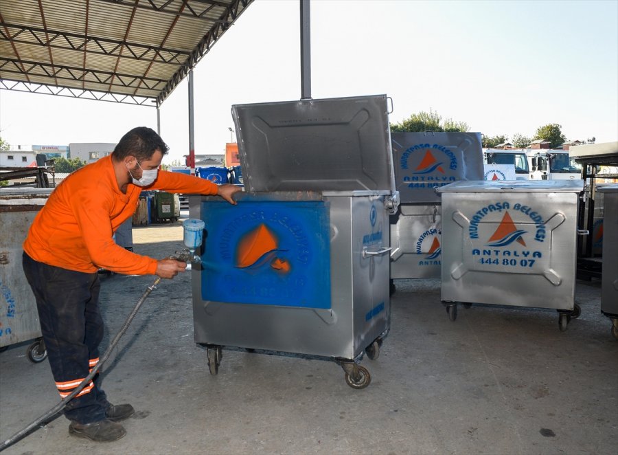 Muratpaşa'da Konteynerlerde Bakım Ve Onarım Çalıması
