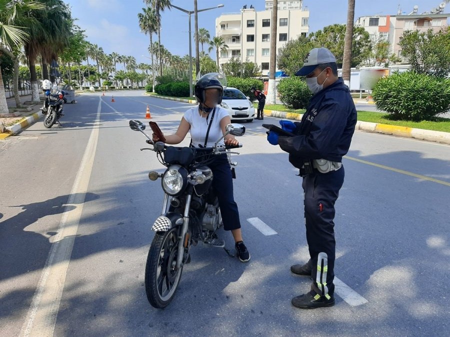 Kurallara Uymayan Motosiklet Sürücüleri Denetime Takıldı