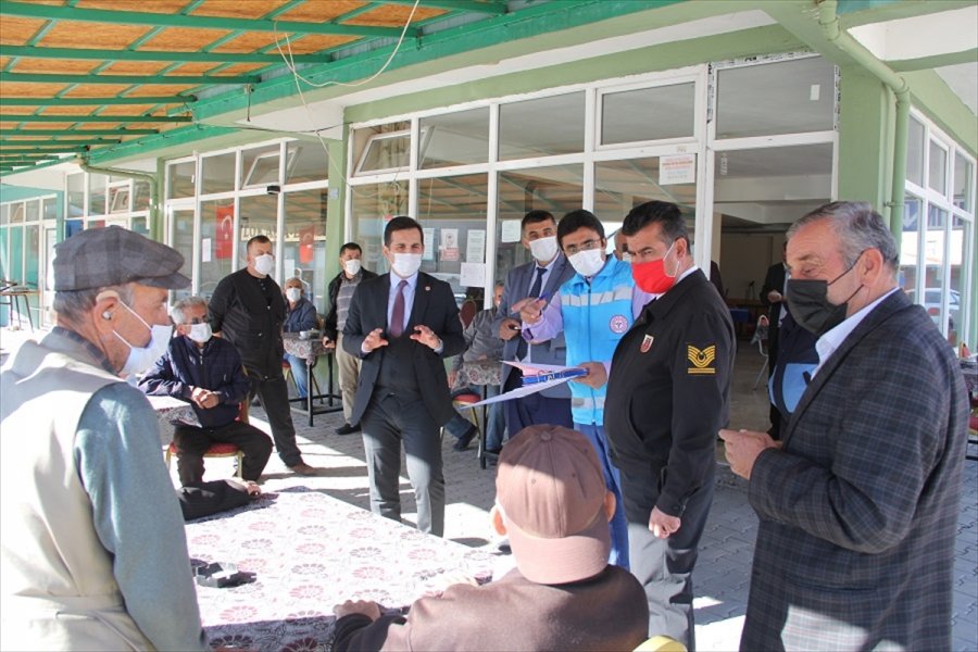 Yalıhüyük'te Kaymakam Şahin'den Kovid-19 Denetimi