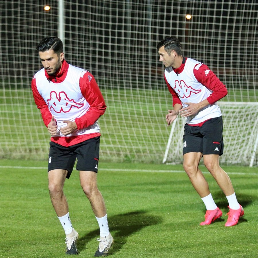Antalyaspor Günü Çift İdmanla Tamamladı