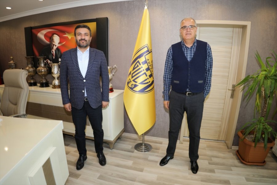 Türkiye Voleybol Federasyonu Başkanı Üstündağ, Mke Ankaragücü Kulübünü Ziyaret Etti