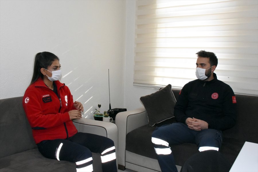 Umke Personeli Edanur, İzmir'deki Depremde İnci Okan'ı Kurtardığı Anı Unutamıyor