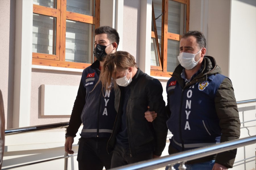 Konya'da 18 Yaşındaki Genç Tartıştığı Kadını Öldürdü