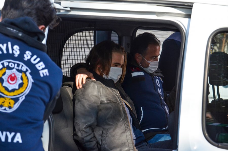 Konya'da 18 Yaşındaki Genç Tartıştığı Kadını Öldürdü