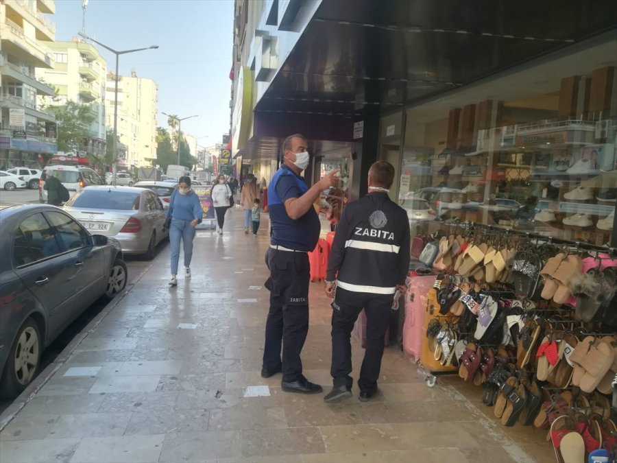 Silifke’de Zabıta Kaldırım İşgali Yapan Esnafı Denetledi