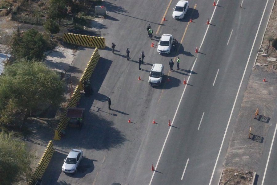 Kayseri'de Jandarmadan Helikopter Destekli Trafik Denetimi