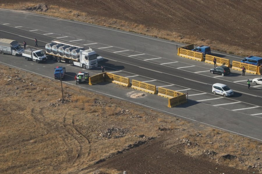 Kayseri'de Jandarmadan Helikopter Destekli Trafik Denetimi