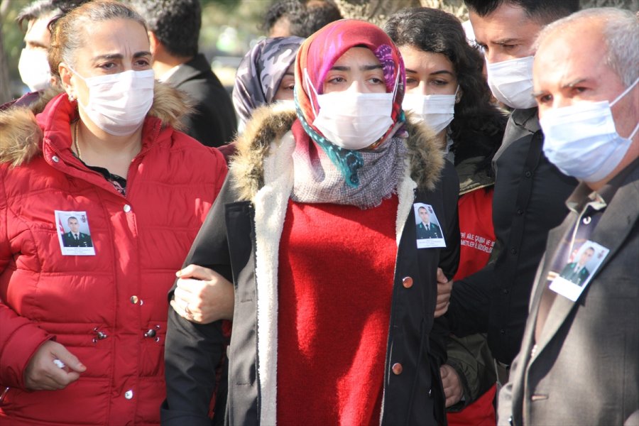 Şehit Piyade Teğmen Burhan Sönmez Son Yolculuğuna Uğurlandı