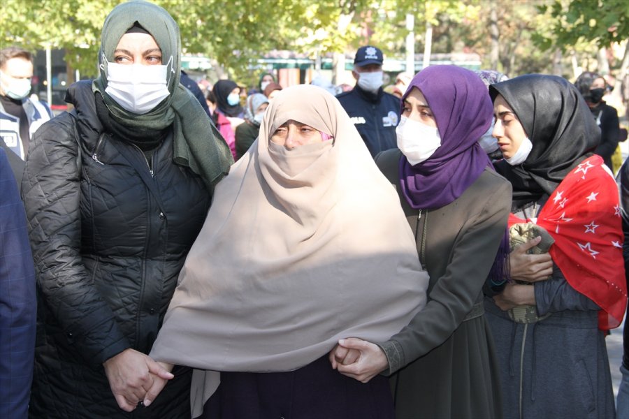 Şehit Piyade Teğmen Burhan Sönmez Son Yolculuğuna Uğurlandı