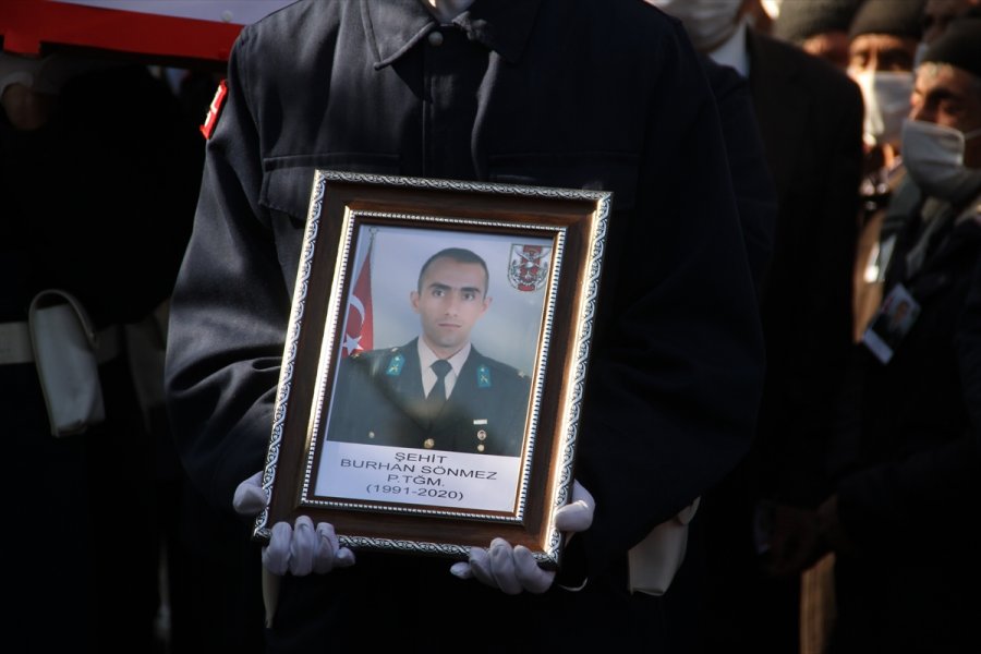 Şehit Piyade Teğmen Burhan Sönmez Son Yolculuğuna Uğurlandı