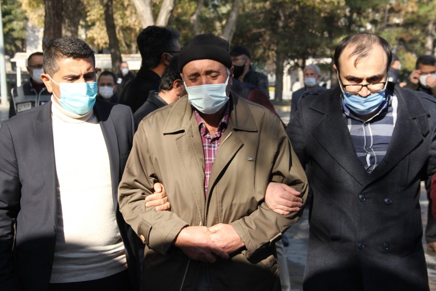 Şehit Piyade Teğmen Burhan Sönmez Son Yolculuğuna Uğurlandı