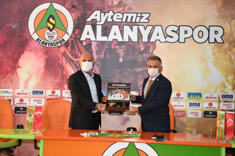 Antalya Valisi Ersin Yazıcı, İlçe Ziyaretlerini Sürdürüyor