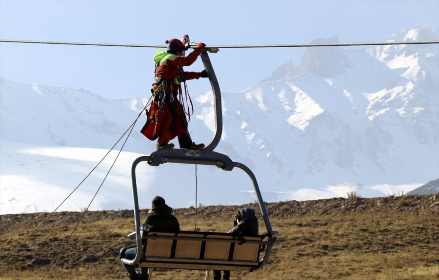 Erciyes'te Kayak Sezonu Öncesi Kurtarma Tatbikatı Yapıldı