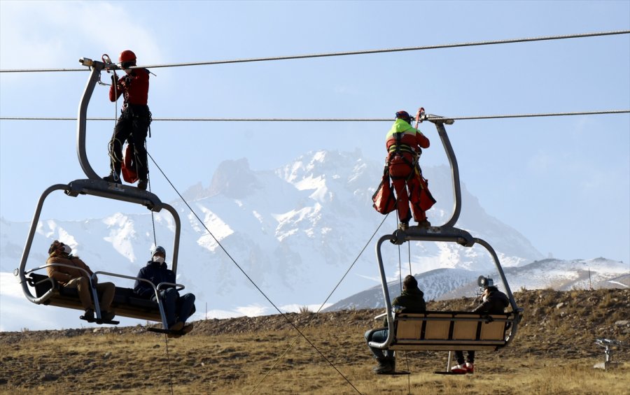 Erciyes'te Kayak Sezonu Öncesi Kurtarma Tatbikatı Yapıldı