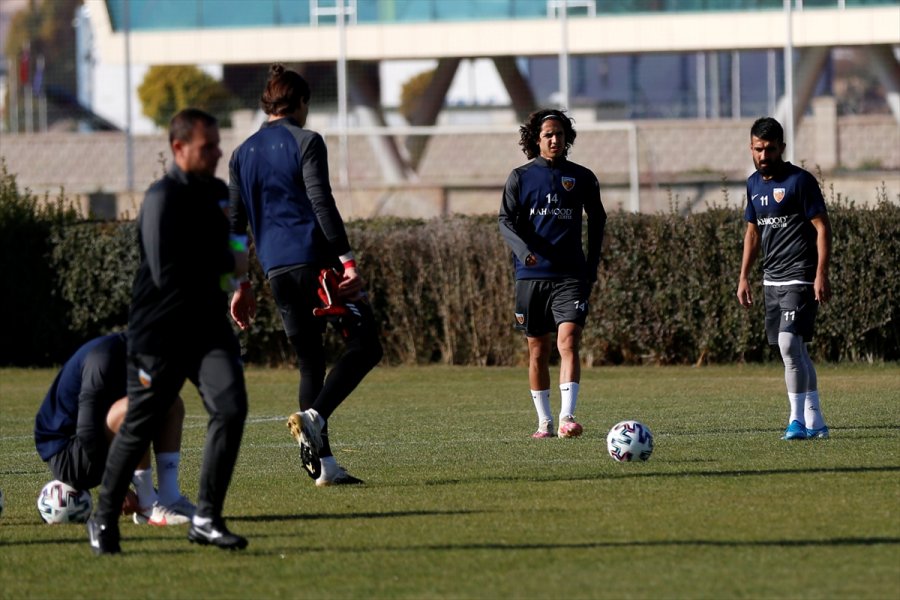 Kayserispor Teknik Direktörü Samet Aybaba: 