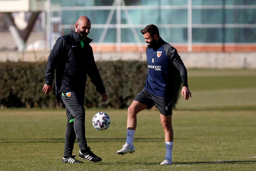 Kayserispor Teknik Direktörü Samet Aybaba: 