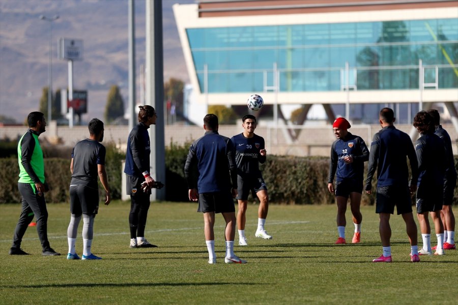 Kayserispor Teknik Direktörü Samet Aybaba: 