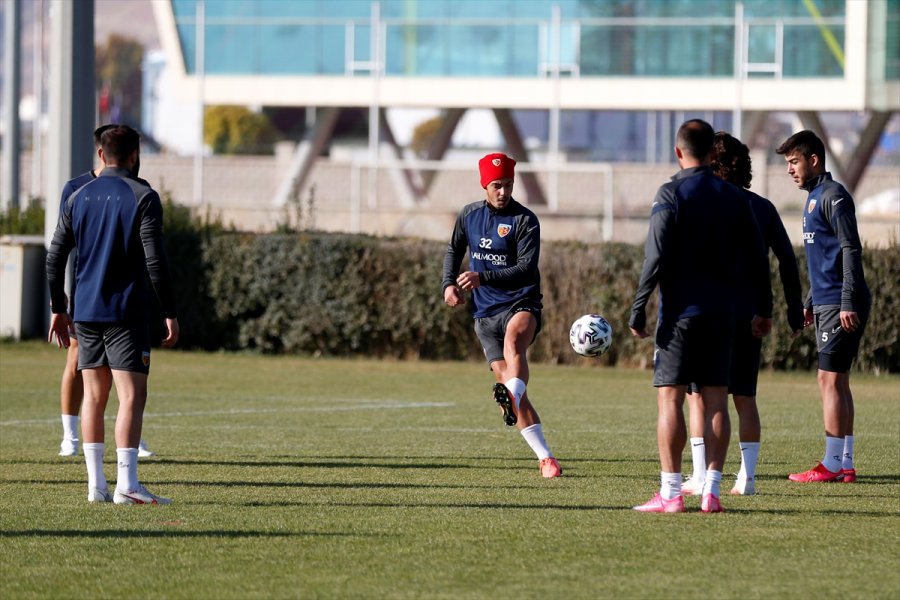 Kayserispor Teknik Direktörü Samet Aybaba: 