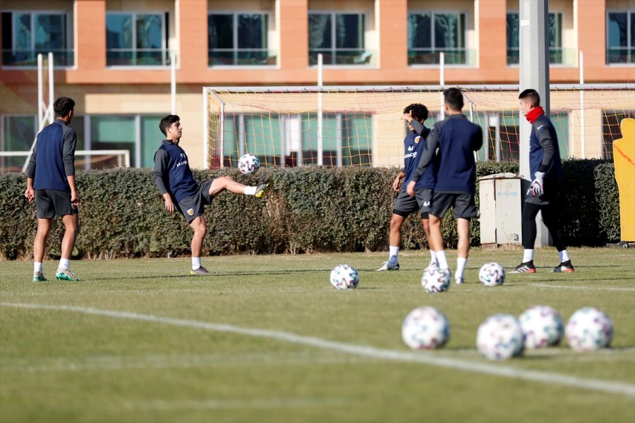 Kayserispor Teknik Direktörü Samet Aybaba: 