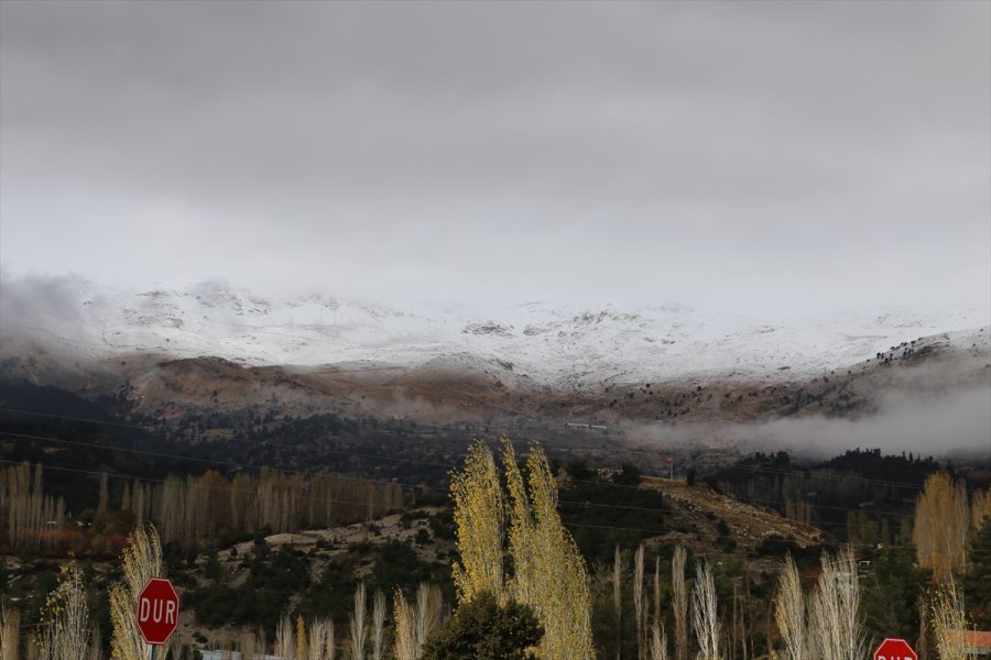 Kaş'ın Yüksek Kesimlerinde Kar Yağışı