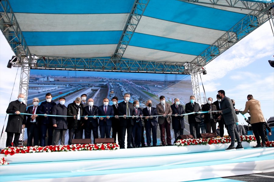 Kayseri'de 25 Milyon Liraya Mal Olan Yollar Hizmete Açıldı