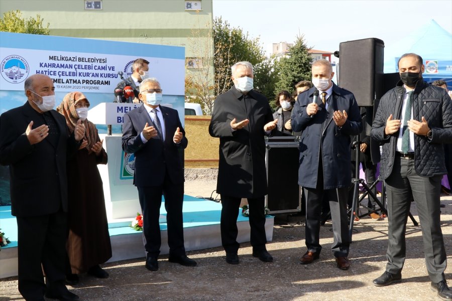 Kayseri'de Kahraman Çelebi Camii Ve Hatice Çelebi Kur'an Kursu'nun Temeli Atıldı