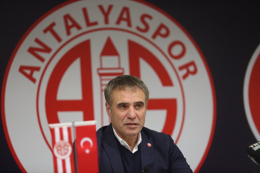 Antalyaspor'da Hedef Zirveyi Zorlayan Bir Takım Oluşturmak