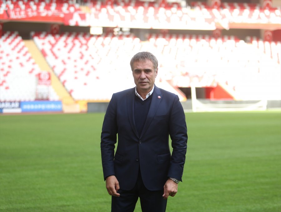 Antalyaspor'da Hedef Zirveyi Zorlayan Bir Takım Oluşturmak