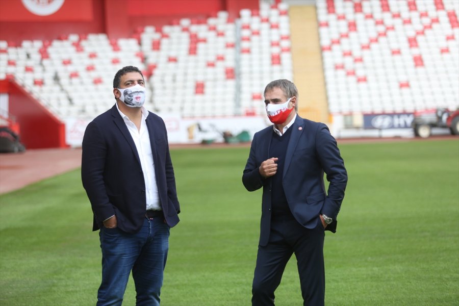 Antalyaspor'da Hedef Zirveyi Zorlayan Bir Takım Oluşturmak