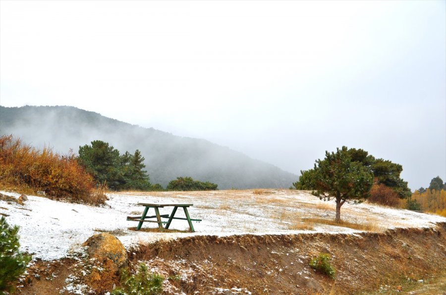 Konya’da Kar Yağışı Ve Sis Sonbahar Renkleriyle Güzel Görüntüler Oluşturdu