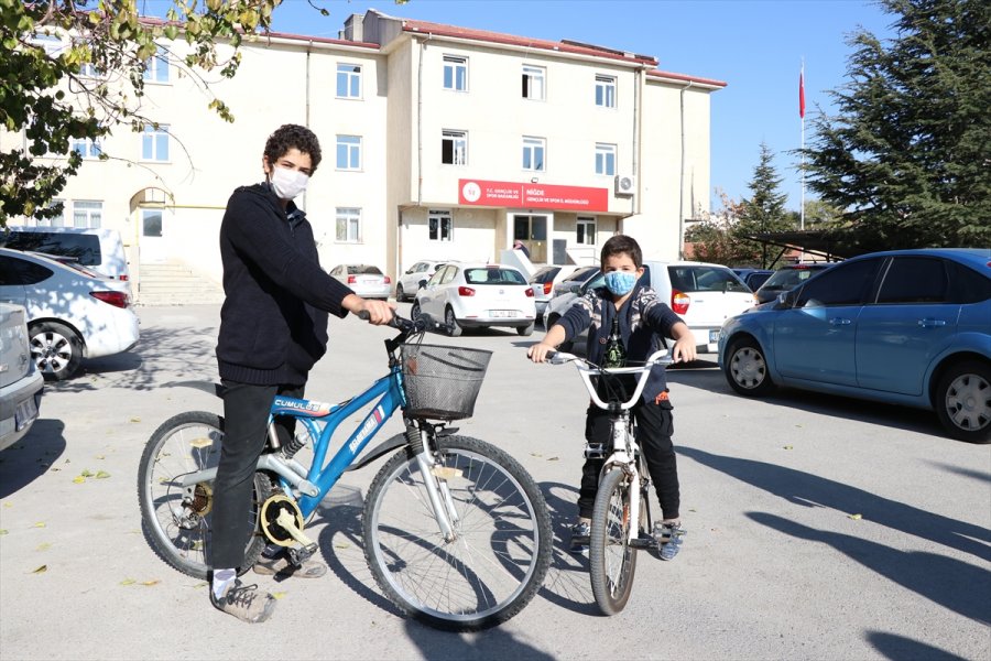 Tamir Edilen Hurda Bisikletler Çocukların Mutluluğu Oluyor