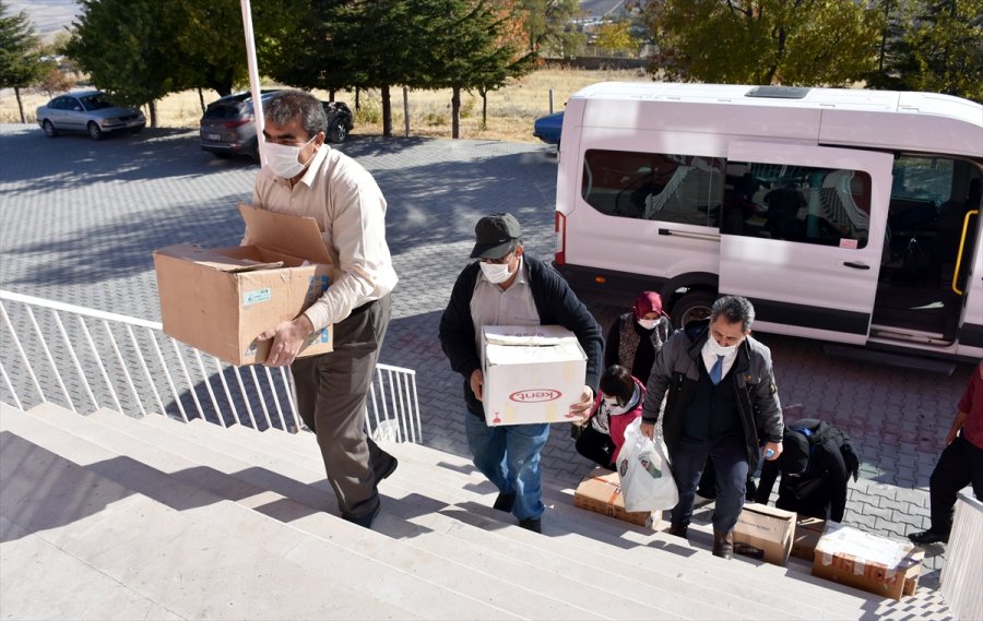 Fizik Profesörü Hayatını Köy Çocuklarının Geleceği Ve Eğitimine Adadı
