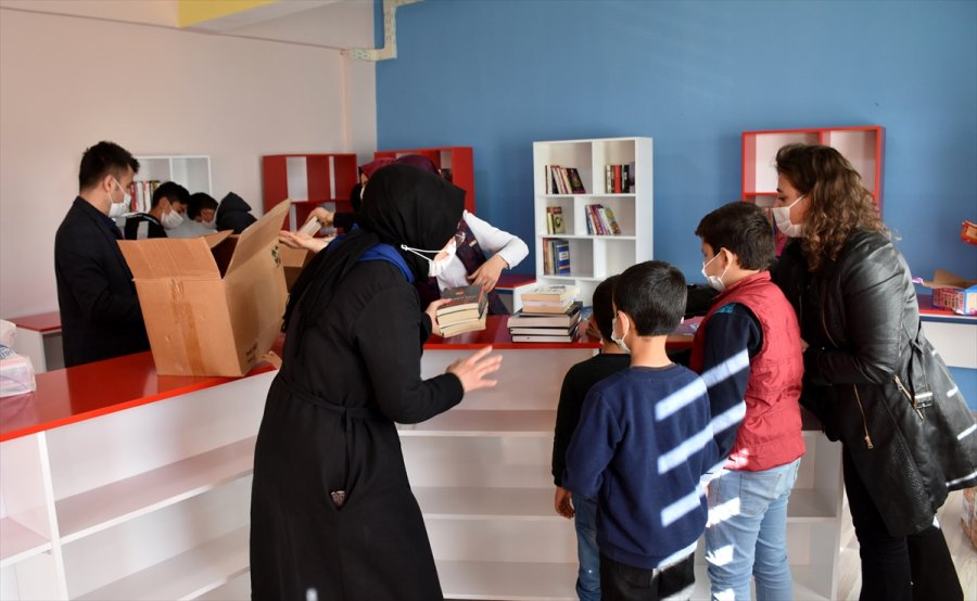 Fizik Profesörü Hayatını Köy Çocuklarının Geleceği Ve Eğitimine Adadı