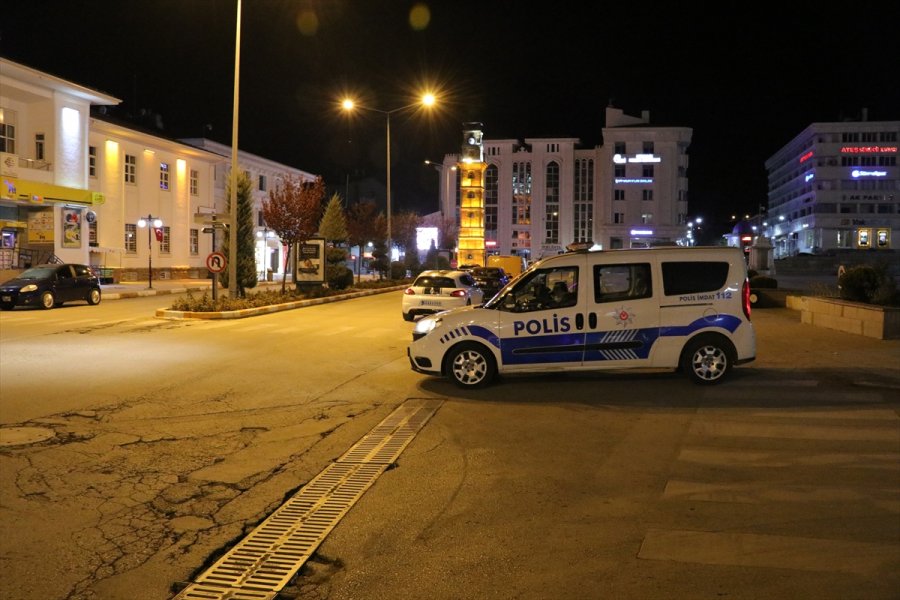 İç Anadolu'da Sokağa Çıkma Yasağının Ardından Cadde Ve Sokaklar Boş Kaldı