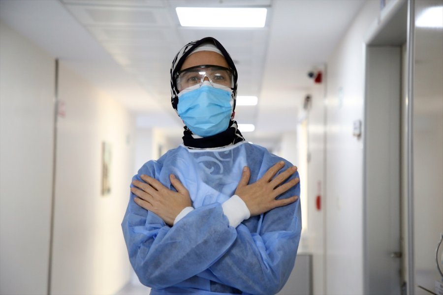 Kovid-19 Polikliniği Hemşiresinden 