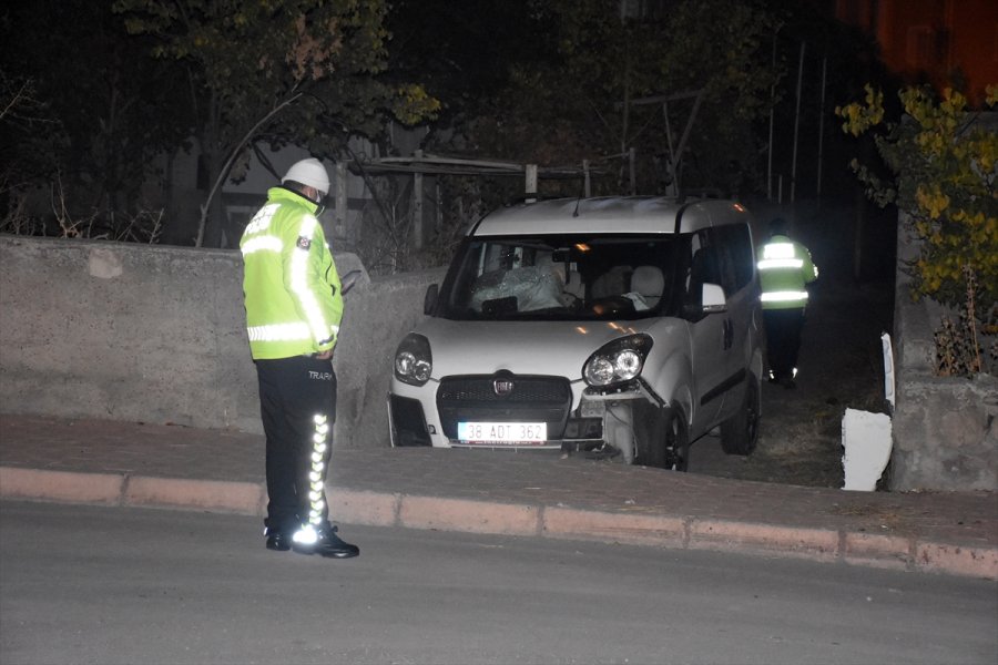 Kayseri'de Polise Ateş Eden Uyuşturucu Zanlısı Kovalamaca Sonucu Yakalandı