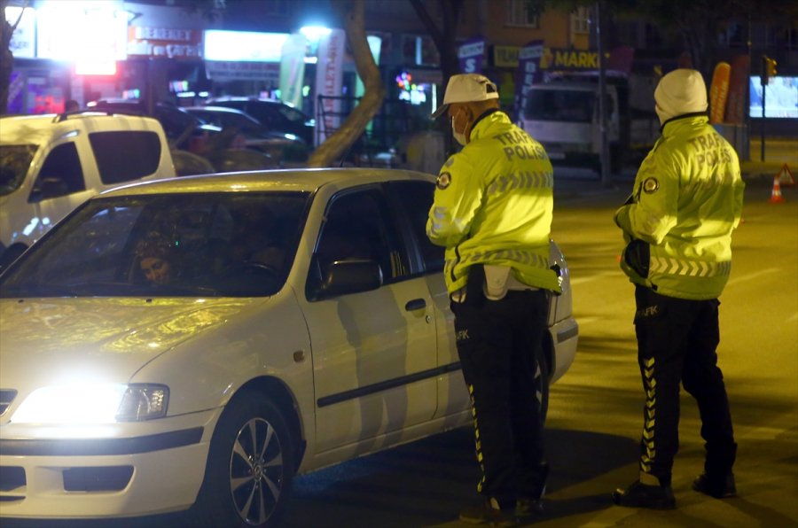 Konya, Aksaray, Karaman Ve Afyonkarahisar'da Sokağa Çıkma Kısıtlaması Başladı
