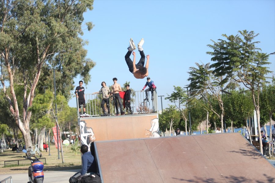 Antalya, Muğla, Isparta Ve Burdur'da 20 Yaş Ve Altı Çocuklarla Gençler Sokağa Çıktı