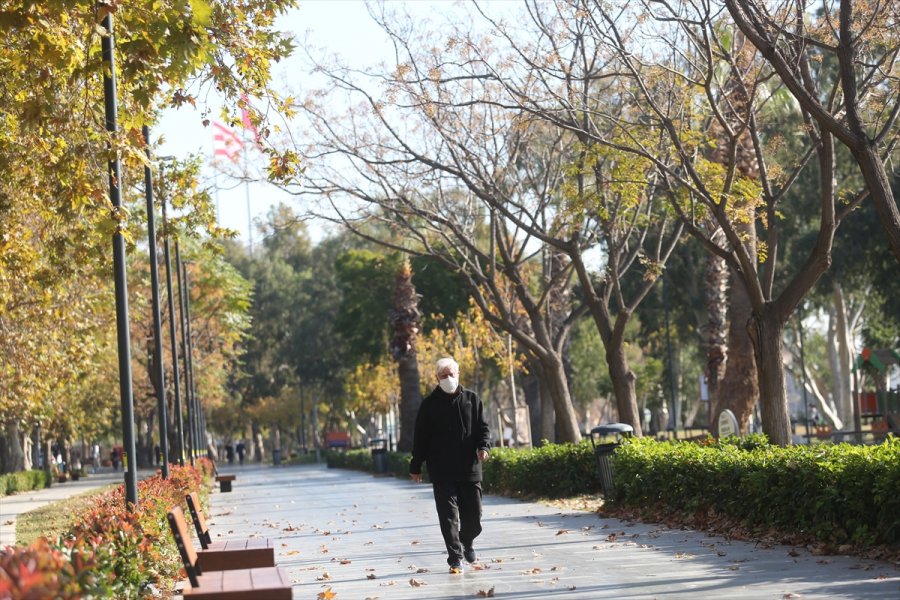 Antalya, Muğla, Isparta Ve Burdur'da 65 Yaş Ve Üstü Vatandaşlar Sokağa Çıktı