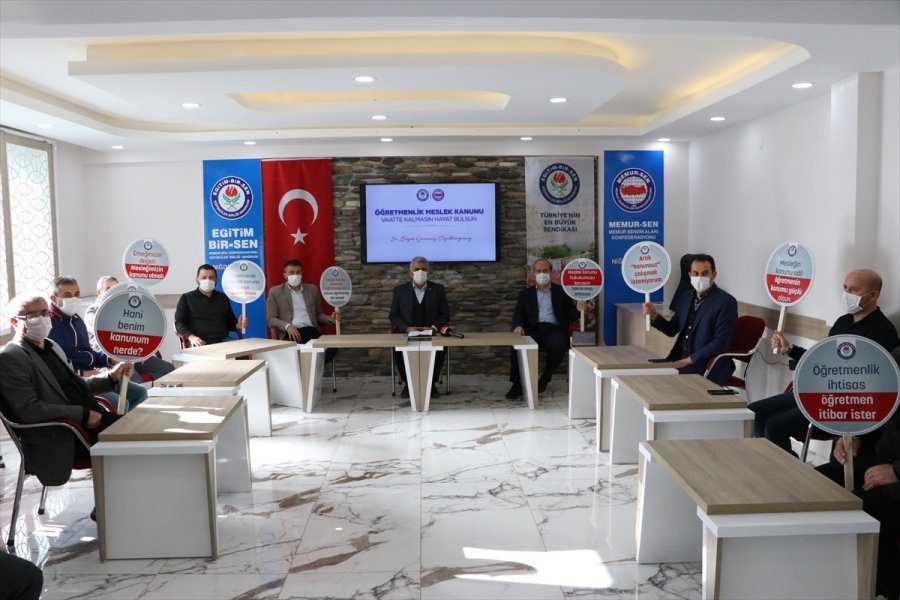 Eğitim-bir-sen'den Öğretmenlik Meslek Kanunu Talebi