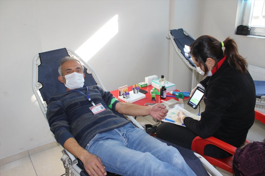 Karapınar'da Minik Uygar İçin Kök Hücre Bağışı Kampanyası