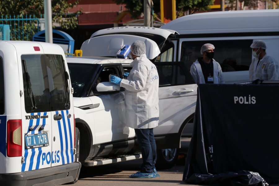Güncelleme - Antalya'da Seyir Halindeki Cipte İki Kişiyi Öldüren Saldırgan İntihar Etti